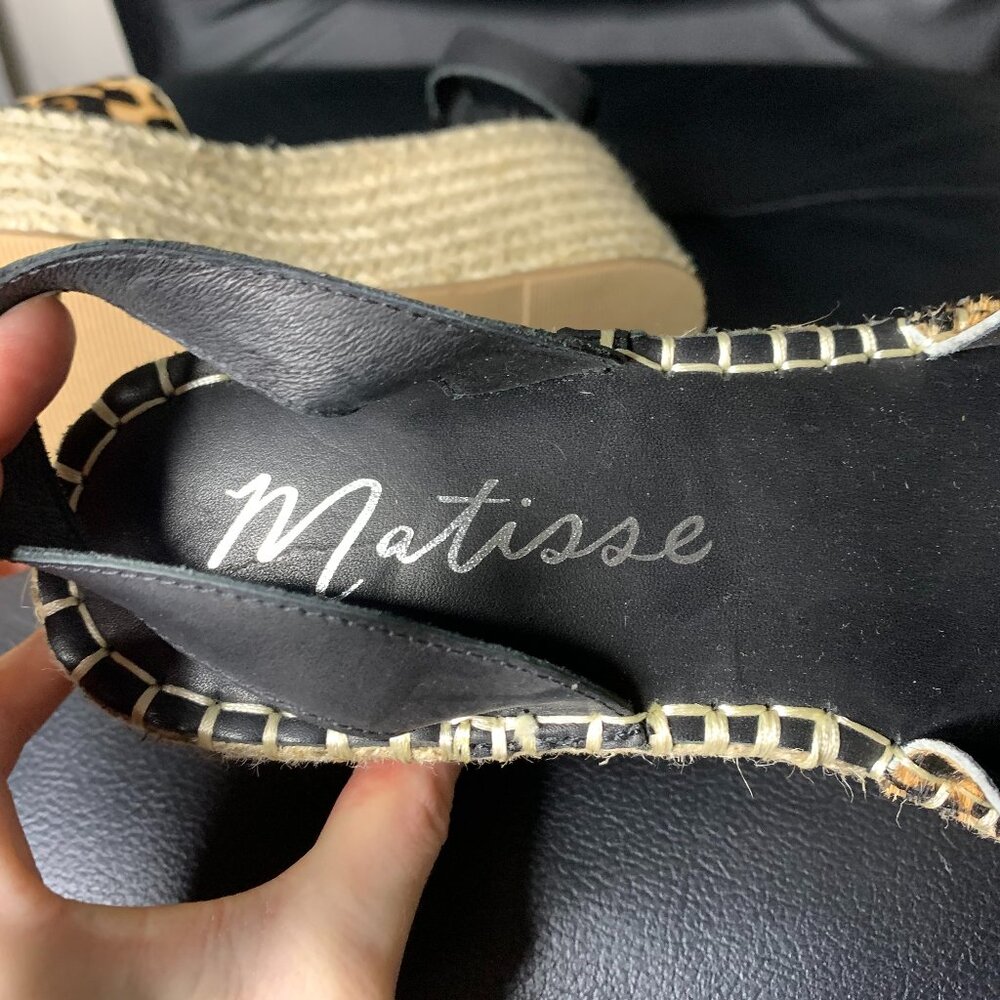 Matisse Leopard Print Wedges, size 7 - Picture 6 of 7